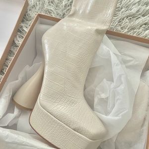 New!! Never been worn